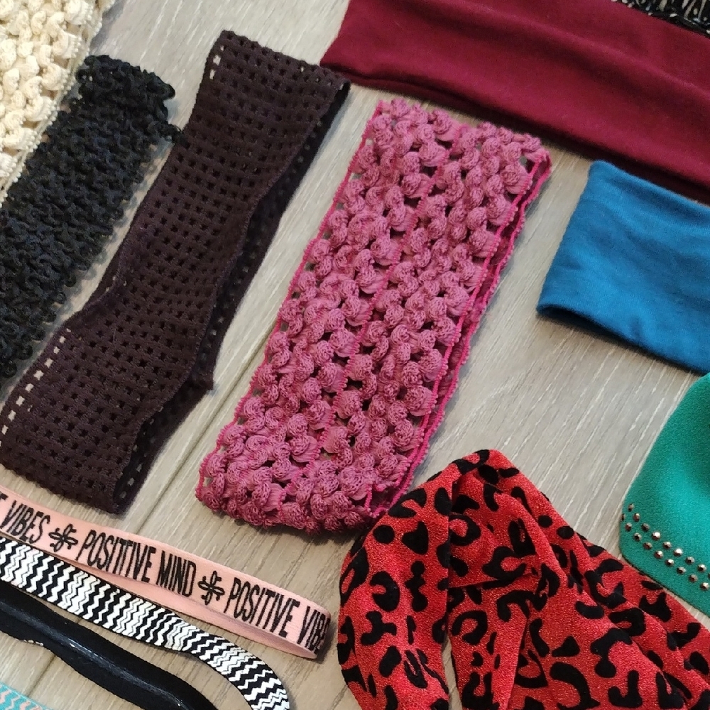 Assorted Women's Headbands Set - Picture 9 of 10